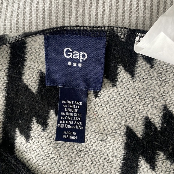 Oversized cozy poncho - Picture 3 of 4